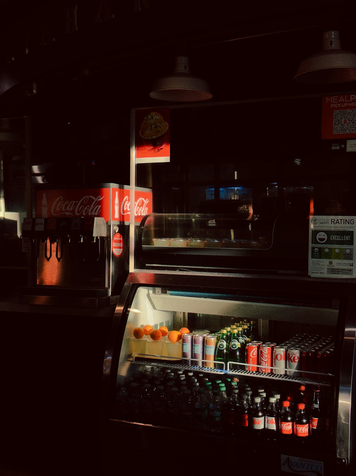 Vitrine réfrigérée avec boissons en restauration